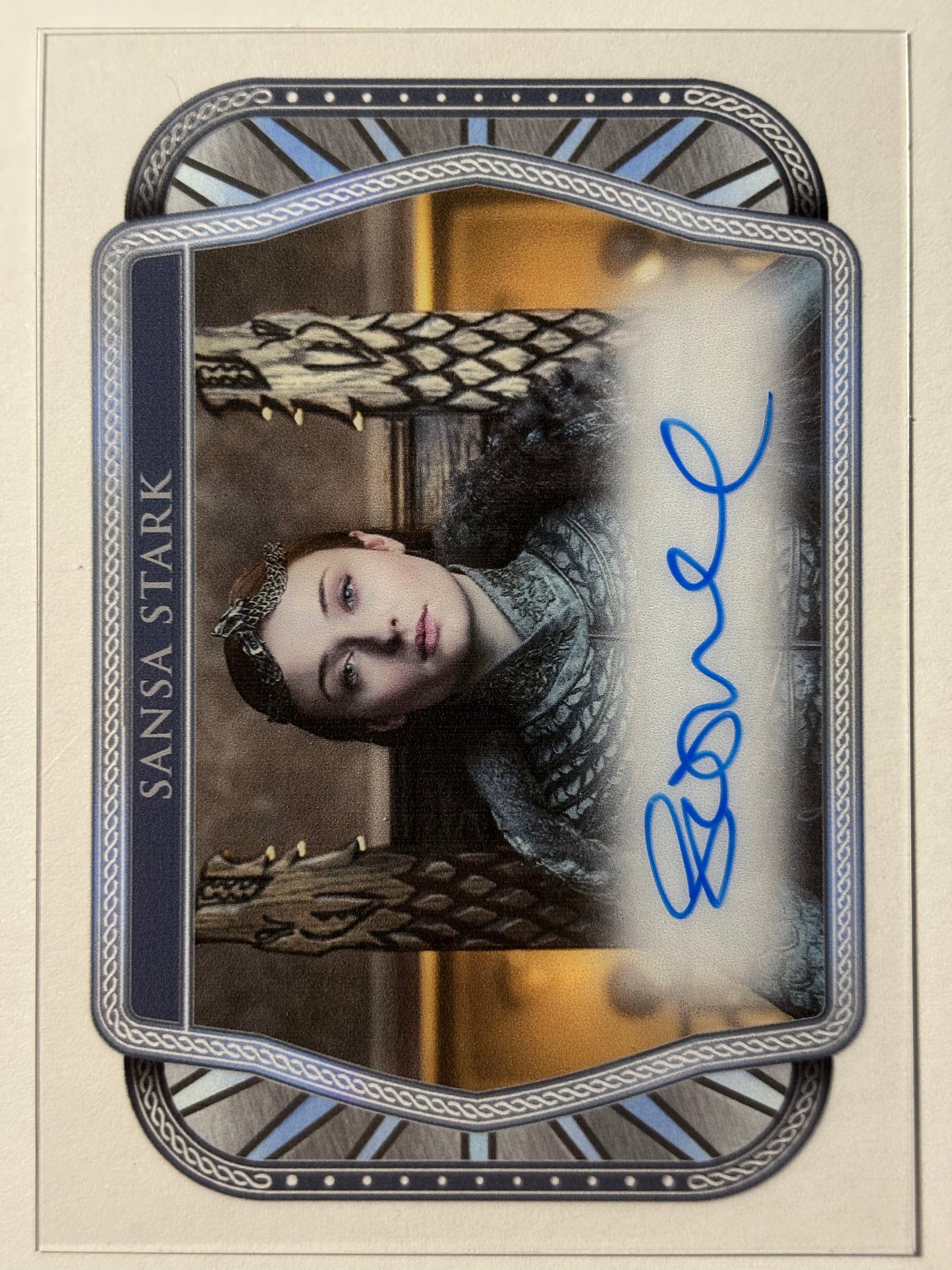 Sophie Turner Dragonglass Autograph 10/22 - Game of Thrones The Great Houses